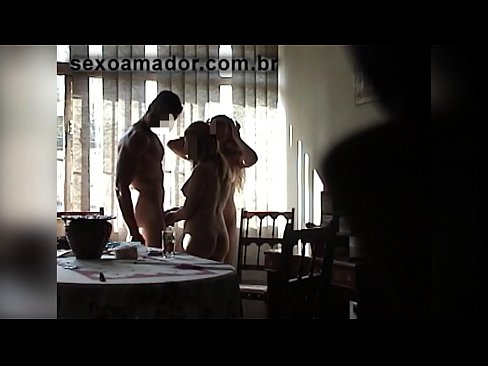 ❤️ Секс приятели канят гигантски мъж и тройка с него Руско порно в bg.tubesexer-com.ru ☑